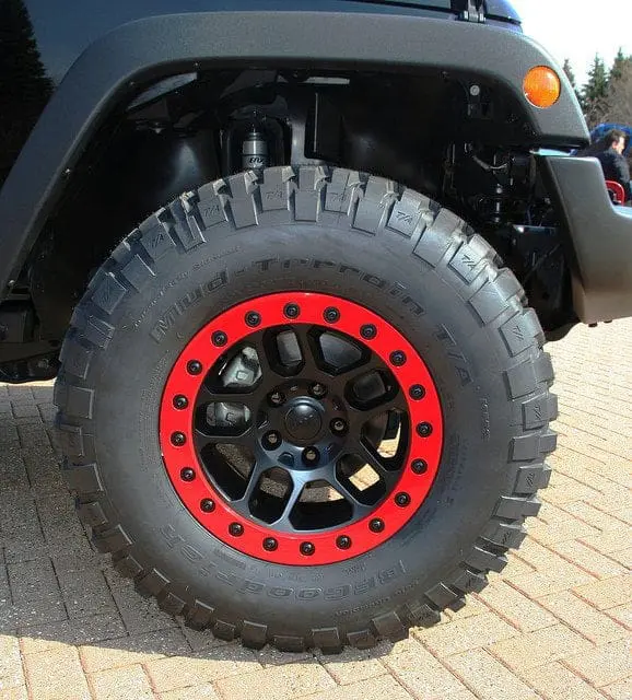 mud terrain beadlock tire jeep wrangler