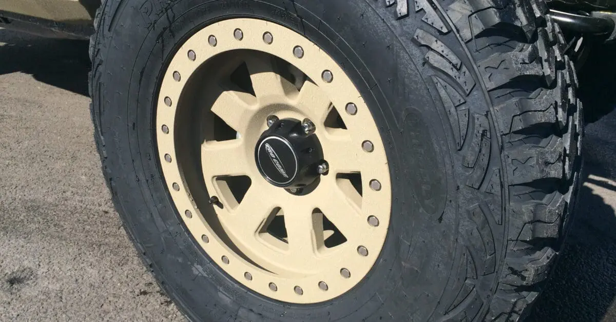 beadlock offroad rim and tire