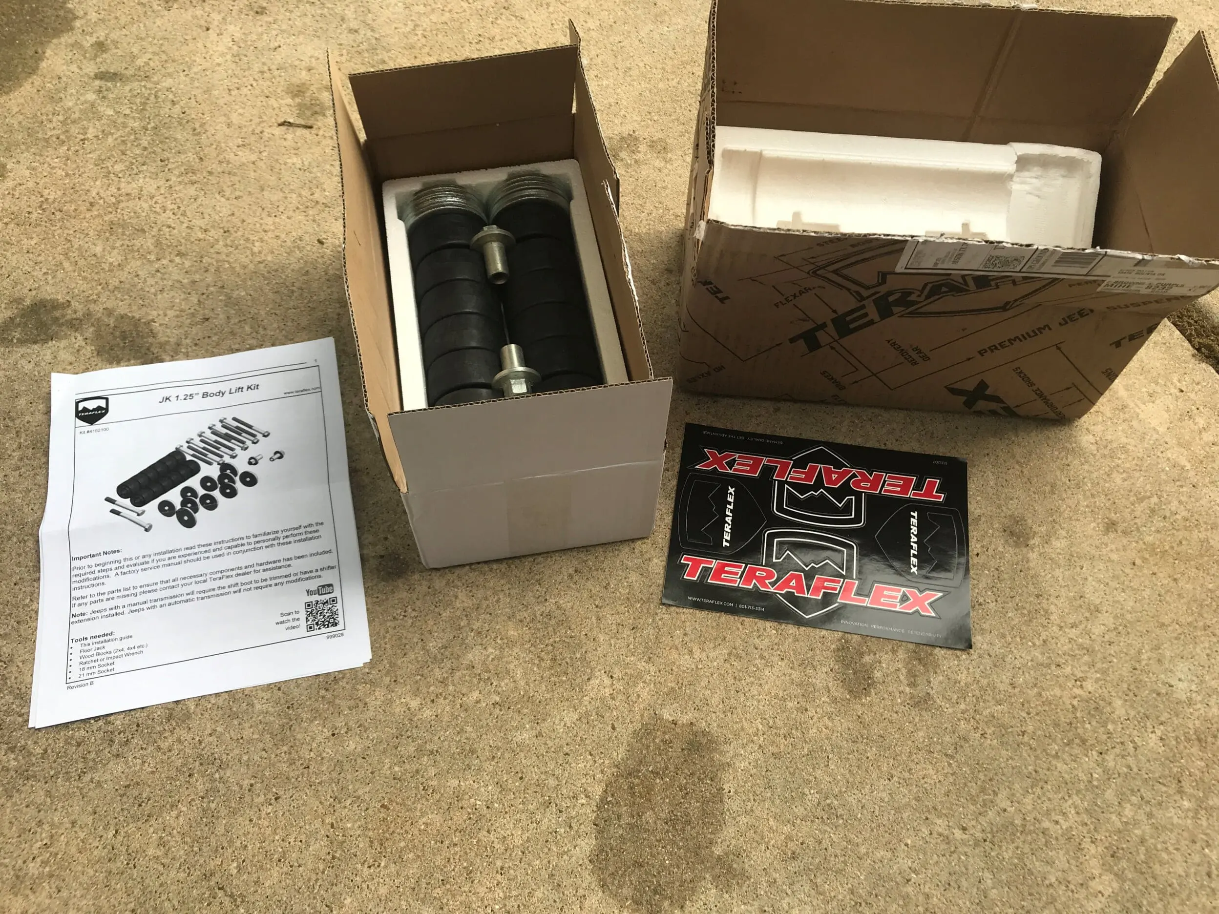 Teraflex 1.25" body lift kit unboxing with terraflex stickers