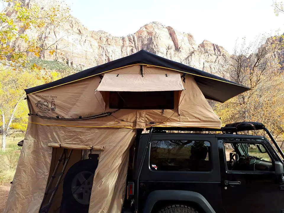 Jeep wrangler Roof Tent with Annex camping near mountains