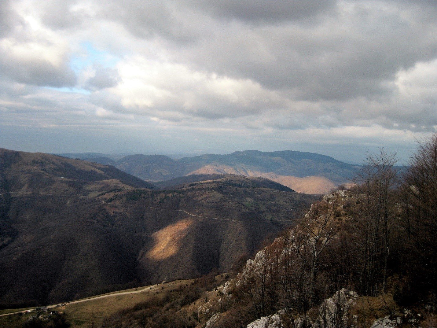 hiking in bosnia mountains