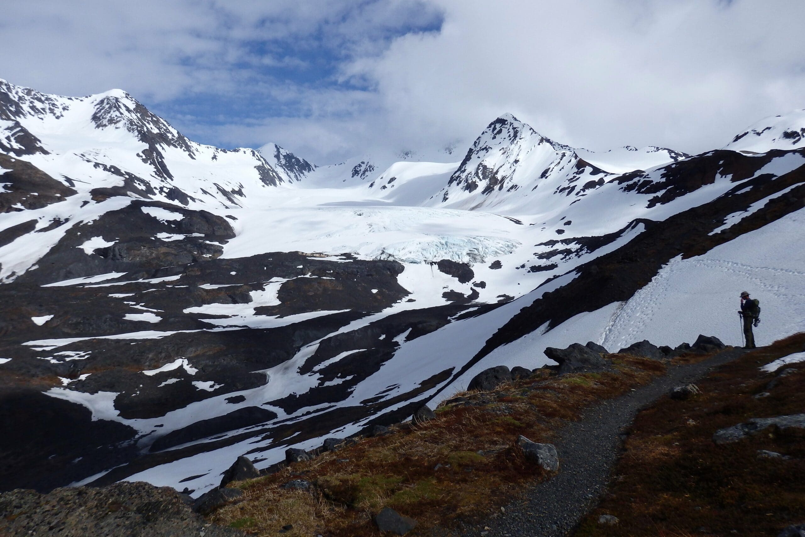 hiking crow pass summit