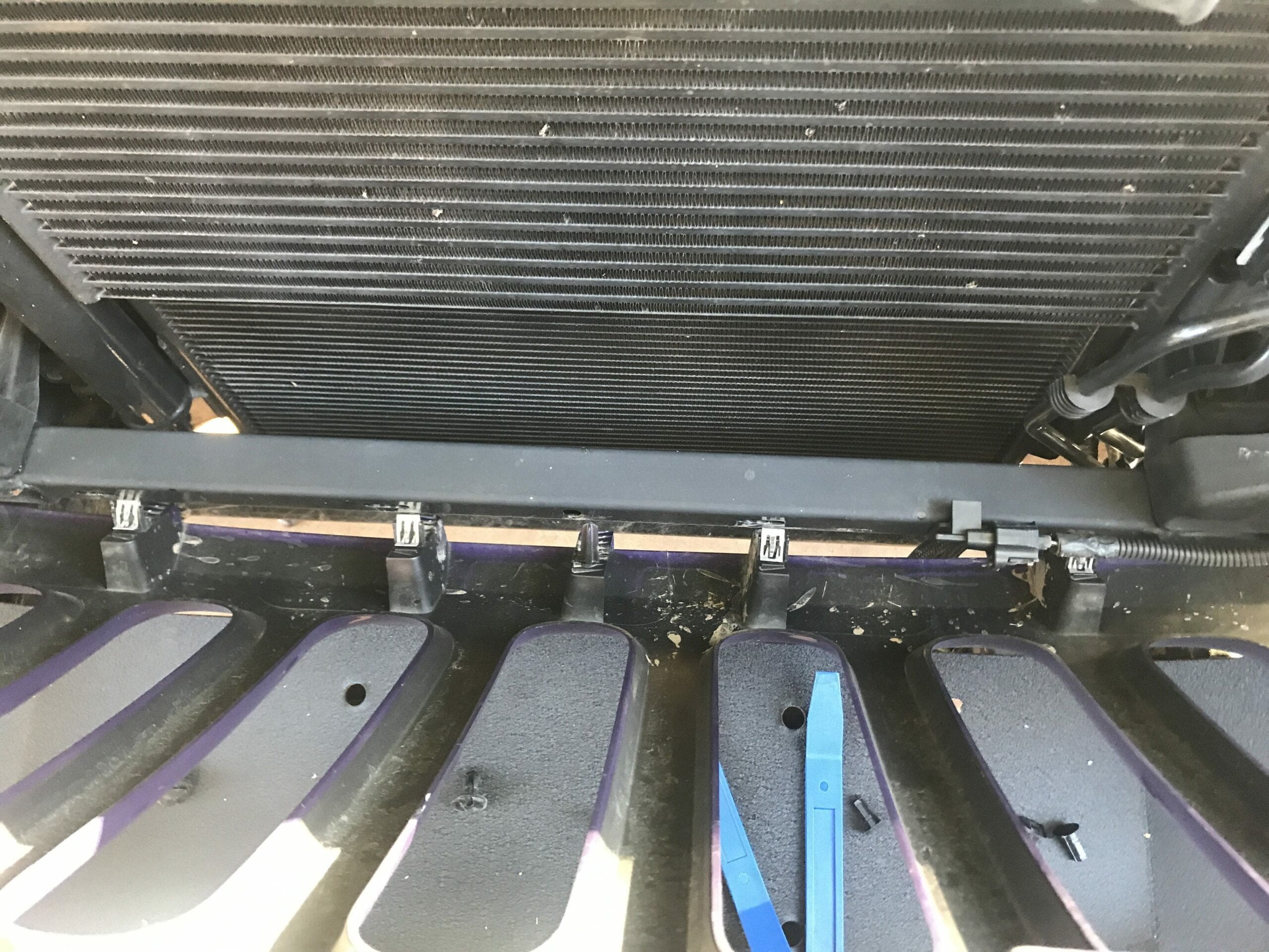 Jeep Grill Bottom Clips